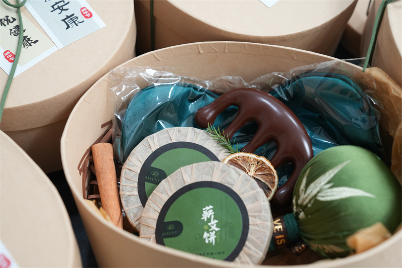 濃情端午·巧手爭“粽”-科強股份舉辦趣味夾粽大賽3