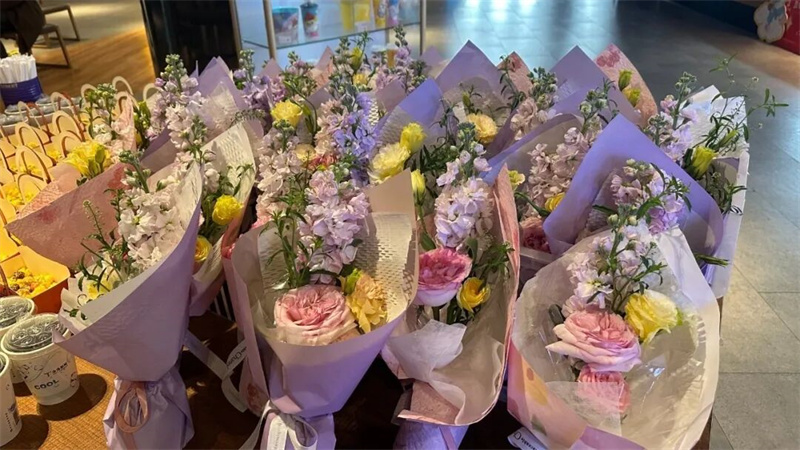 “風(fēng)火輪加速美麗，乾坤圈圈住幸?！迸窆?jié)特別活動(dòng)1