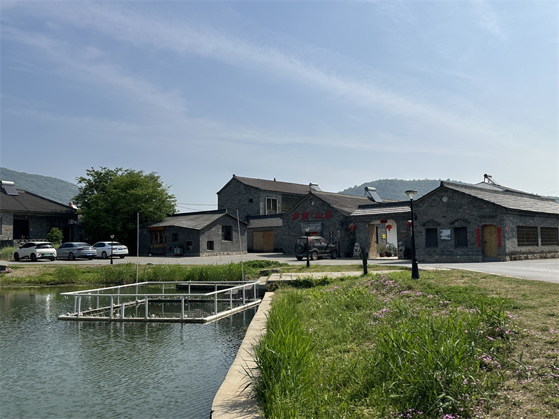 “追尋紅色足跡，擁抱生態(tài)夏意”-夏日?qǐng)F(tuán)建活動(dòng)7